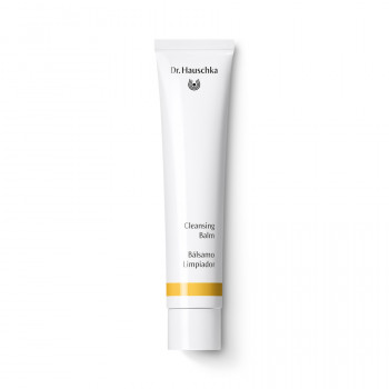 Dr. Hauschka Cleansing Balm – a wash gel with a refreshing gel-to-milk texture Dr. Hauschka Cleansing Balm – a refreshing wash gel