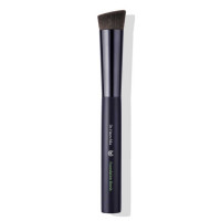 Dr. Hauschka Foundation Brush: A flat, slanted make-up brush Dr. Hauschka Foundation Brush